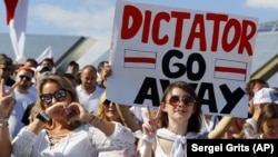 Protest al opoziției împotriva președintelui Lukașenka, Piața Victoriei din Minsk - 16 august 2020