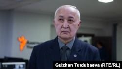 Дүйшөнбек Камчыбеков.