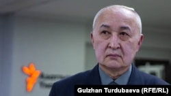 Дүйшөнбек Камчыбеков.