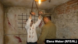 В поселке Долинка, известном как столица Карлага, прошла «Ночь в музее». Карагандинская область, 19 мая 2013 года.  