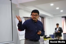 Данияр Аманалиев.