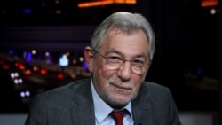 Виталиј Зверев, шеф на лабораторијата за молекуларни технологии во московскиот Институт за истражување на вакцини