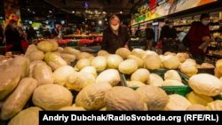 Більшість продуктів, охоплених статистикою, подорожчали в середньому на 2-9%