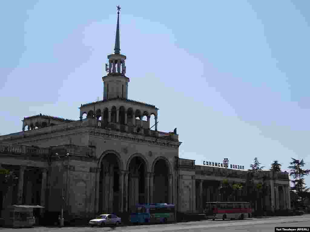 სოხუმის რკინიგზის სადგური, 2011 წლის აგვისტო