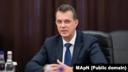 Ministrul Apărării, Ionuț Moșteanu.