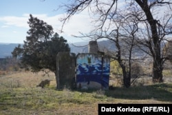 Руины здания в этом районе