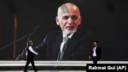 ګوښه شوي ولسمشر اشرف غني د خلیلزاد د څرګندونو په غبرګون څه نه دي ویلي - انځور له ارشیفه