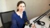 Experta Nadejda Hriptievschi în studioul Europei Libere la Chișinău