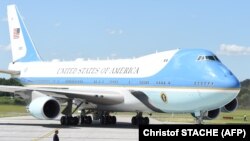 Самолет президента США Air Force One