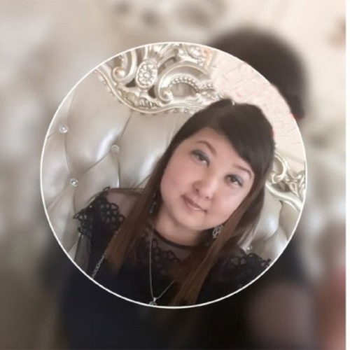 Айнұр Зикирия