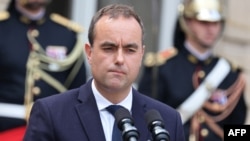 Recent desemnat premier al Franței, Sebastien Lecornu, a demisionat la câteva ore după prezentarea noului cabinet.