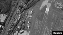 Орусиянын аскердик учактары Венесуэланын Майкети аэропортунда турган учурдун "DigitalGlobe" жандоочунан тартылган сүрөтү. 10-декабрь, 2018-жыл.
