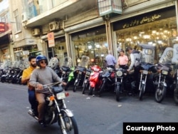 Мотоциклы популярны в Иране.