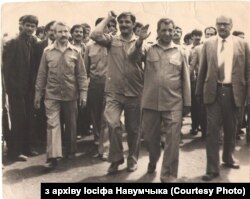 Генэральны сакратар ЦК НДПА Бабрак Кармаль наведвае родны кішлак у Кабульскай правінцыі