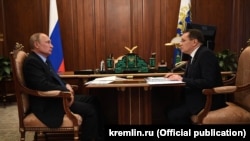 Владимир Путин со Алексеј Лихачев, генерален директор на Росатом, 18 јуни 2020 година