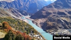 Марзи Тоҷикистон ва Афғонистон дар Дарвоз.