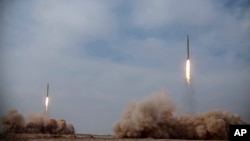 به گفته کارشناسان آمریکایی، واشینگتن حمله اسرائیل به اهداف نظامی ایران را پاسخی «متناسب» می‌داند به‌ویژه که ریسک به بار آمدن تلفات غیرنظامی در آن کم است