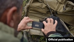 Ադրբեջանական կողմի խոցված ԱԹՍ-ն Լեռնային Ղարաբաղում, լուսանկարը` Հայաստանի կառավարության մամուլի ծառայության