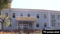 Намойиш этилмаëтган ҳужжатли филмда асосий айб Наманган вилоят болалар шифохонаси врачлари зиммасига юкланади.