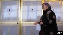 G.Berdimuhamedow 2007-nji ýyldaky saýlawlarda sesleriň 89%-ni; 2012-nji ýylda bolsa 97%-ni alyp, ýeňiş gazanypdy.