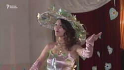 Темир тор артындагы сулуулар