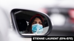 Firma din Giurgiu urmează să vândă 1.700.000 de măști medicinale Guvernului