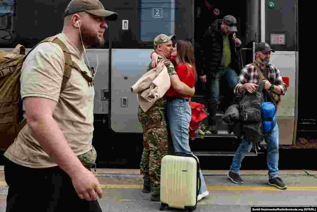 Падтрыманьне працы ўкраінскіх чыгунак — і пытаньне нацыянальнага гонару, і эканамічная неабходнасьць. Функцыянаваньне чыгунак жыцьцёва важнае патрэбнае для гуманітарнай дапамогі і ня толькі на працягу больш чым чатырох гадоў пасьля ўварваньня Расеі.