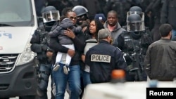 Париждин Сен-Дени районундагы рейд учурунда. 18-ноябрь, 2015-жыл.