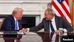 D.Tramp və N.Paşinyan