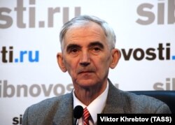 ვალენტინ დანილოვი, ფიზიკოსი