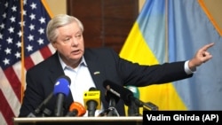 Линдски Грэм.