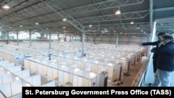 Госпиталь для коронавирусных больных в Ленэкспо