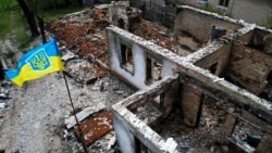 O vedere a satului Moșciun, distrus de invazia rusă, 19 mai 2022.