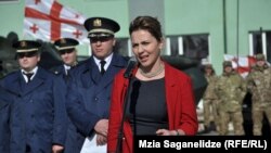 По мнению оппозиции, нападки на Анну Долидзе являются подтверждением существования в сфере правосудия закрытой клановой системы