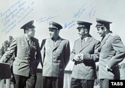 Космонавттар Юрий Гагарин, Андриян Николаев, Павел Попович жана Герман Титов. 1962-жыл.