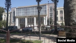 Лицей N 1 в городе Душанбе