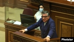 Провластный депутат Национального собрания Хачатур Сукиасян