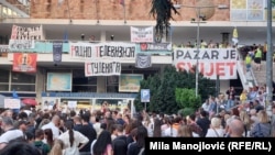 Blokada zgrade RTS-a u Takovskoj ulici u Beogradu, 20. april 2025. 