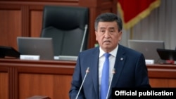 Сооронбай Жээнбеков.