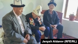Ашир Рахматов с сыновьями.