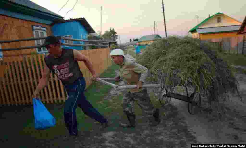 Күкрәндедә әле дә халык телендә "уфалла" дип аталган арбасыз яшәп булмый