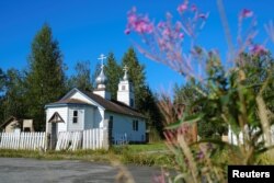 La Anchorage, cel mai mare oraș din Alaska, există o biserică ortodoxă rusă.