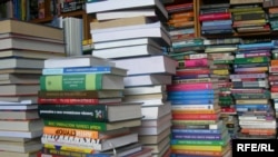 در این برنامه گفتاری در باره تازه ترین کتاب میلان کوندرا ارایه شده است