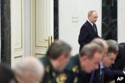 Președintele rus Vladimir Putin participă la o întâlnire privind viitoarele negocieri Rusia-Ucraina, pe 14 mai, la Moscova.