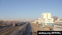 Ақтөбенің теміржол вокзалы.