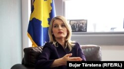 Ministrja e Integrimeve Evropiane në Qeverinë e Kosovës, Dhurata Hoxha