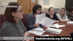 Згідно з вимогами, комісія мала б відмовити компанії Косюка, та натомість зробила привілей і попросила донести правильний документ