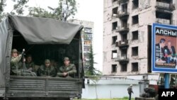 რუსი ჯარისკაცები სოხუმში