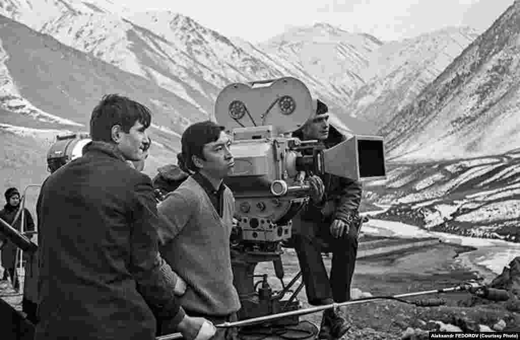 "Буктурма" тамсасын тартуу процесси.