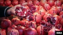 انار درشب یلدا زیب دسترخوان بسیاری از خانواده هاست
